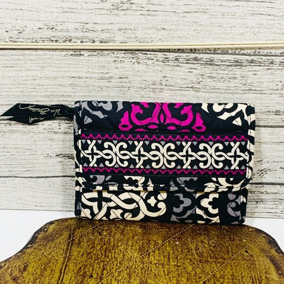 Vera Bradley Quiltet Design Snap Button Closure Wallet Women’s - Picture 9 of 9